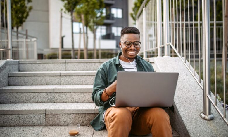 Introducing Coursera’s new course preview experience: A more meaningful way to start learning Introducing Coursera’s new course preview experience: A more meaningful way to start learning